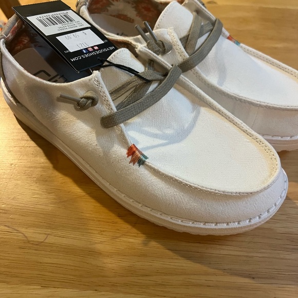 Women’s Heydudes! NWT - Picture 2 of 3